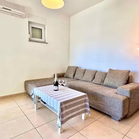 In 44072 Apartmán Jadranovo