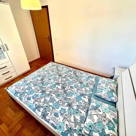 In 44072 Apartment